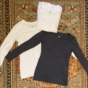 Healing Hands Size Small Underscrub Shirts!